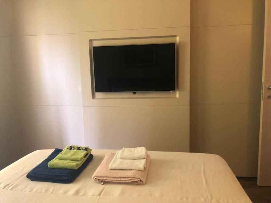 Con Piscina A 5 Minuti Dal Centro Appartement Peschiera del Garda