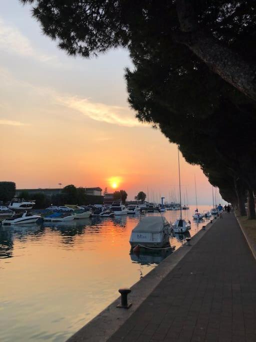 Con Piscina A 5 Minuti Dal Centro Appartement Peschiera del Garda