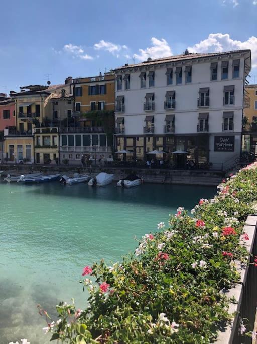 Con Piscina A 5 Minuti Dal Centro Appartement